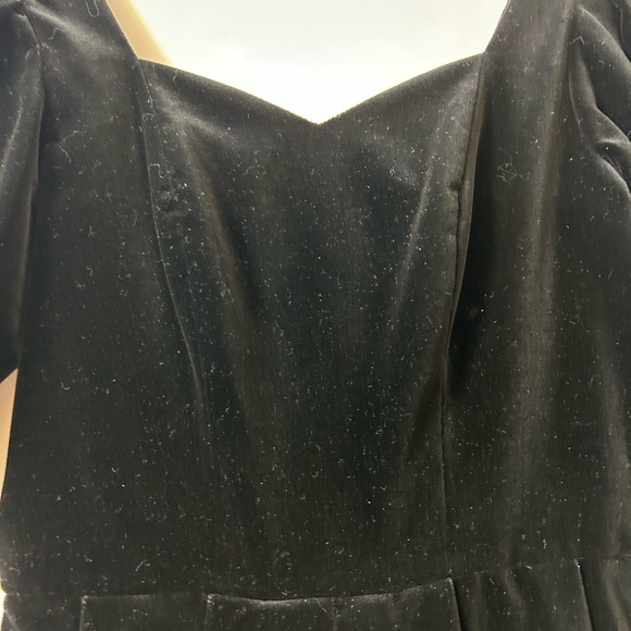 Vintage 90’s Laura Ashley Velvet Dress. Sweetheart neck. Puff sleeve. True waist - Picture 2 of 15